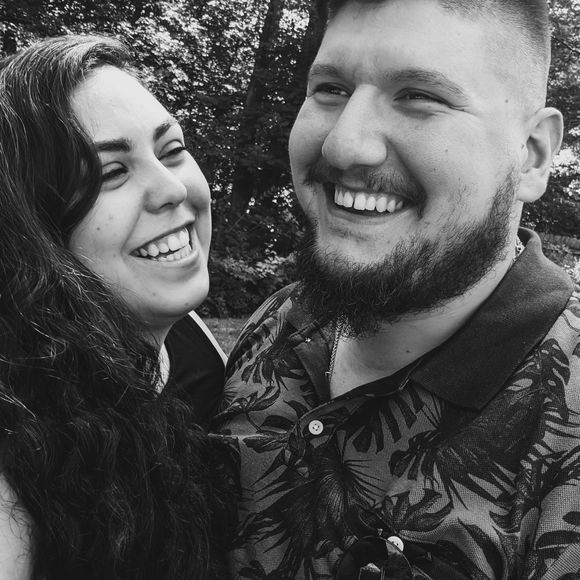 Meet your Posher, Amanda - Picture 1 of 1